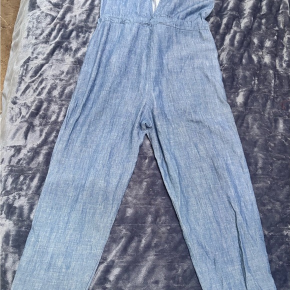 GAP Denim Sleeveless Tie-Waist Jumpsuit in Light Blue - Picture 3 of 5